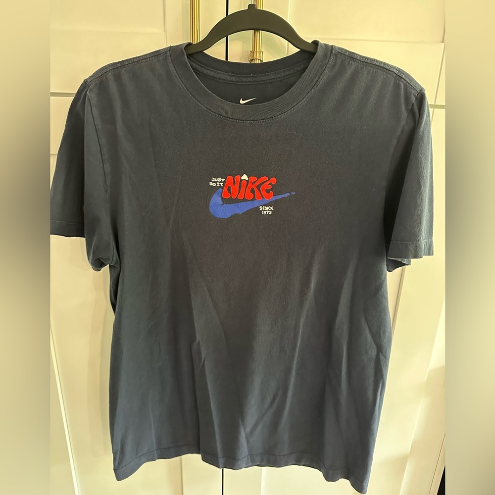 Men’s Nike T-shirt